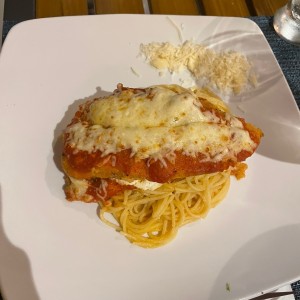 pollo a la parmesana con pasta al oleo