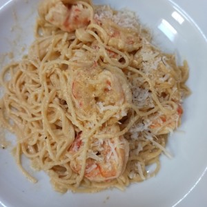 spaghettis con camarones