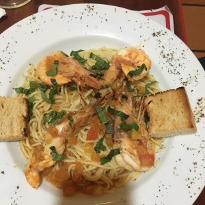 Pasta al Oleo con Langostino