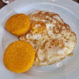 huevos fritos con tortillas