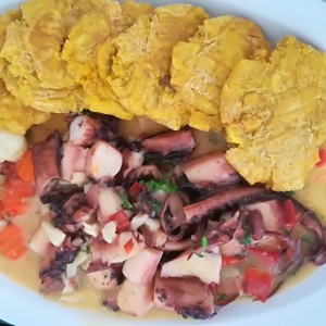 pulpo al ajillo