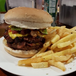 hamburguesa de la casa