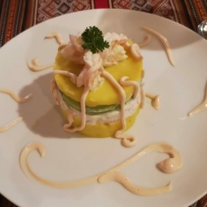 Causa de camarones. 