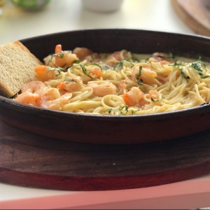 Delicioso Plato de pastas con camarones 