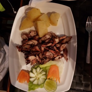 pulpo con papas salteadas