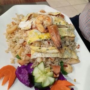 Arroz chaufa con mariscos