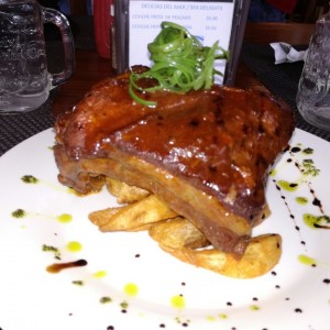 costilla con papas western