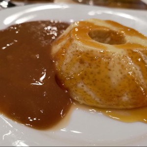 Flan con dulce de leche 