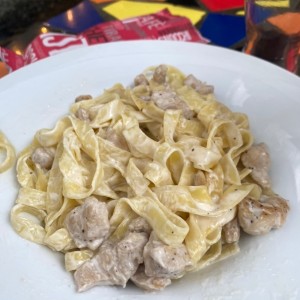 pasta alfredo con pollo