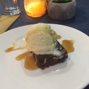 Brownie con Gelato