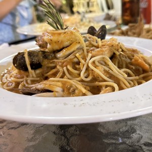 Pasta en salsa dos marea