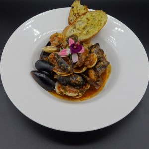 Saute Di Cozze e Vongole