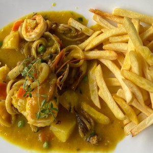 Cau cau de mariscos