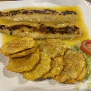 Filete de corvina salsa maracuya