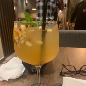 Sangria con vino blanco