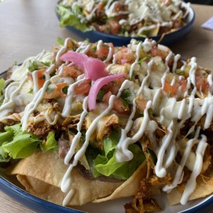 Nachos de cochinita