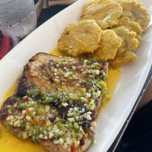 Filete al ajillo