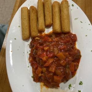 Filete dorado con salsa a la criolla