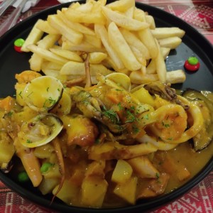 cau cau de mariscos 