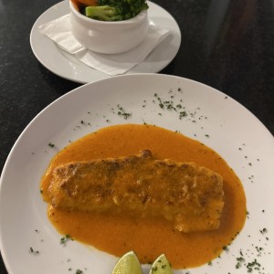 Filete de corvina a ajillo