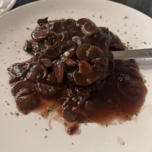 Filete de res en salsa hongos - Especial del Chef