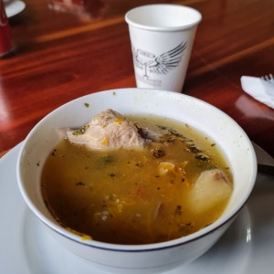 entrada sopa de gallina