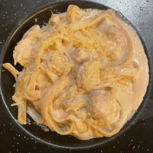 Pasta alfredo con pollo