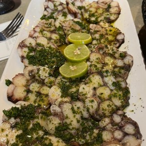 Pulpo a las finas hierbas