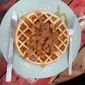 waffles con manzana