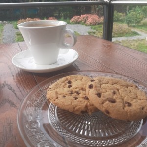 Mocaccino y galletas. 