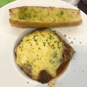 Lasagna gratinada