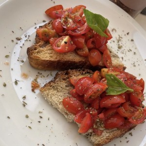 Bruchetas de tomate