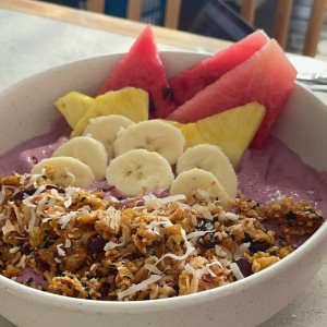 Red Fruit Smoothie Bowl