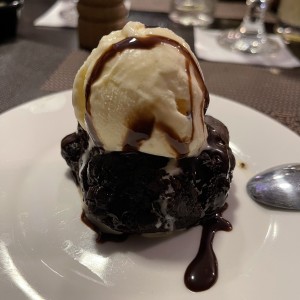 Brownie con helado