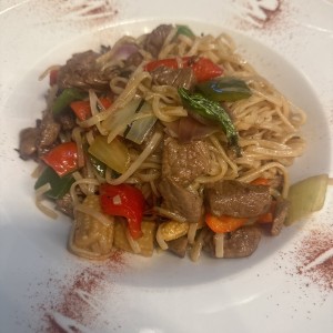 Pad Kee Mao de Carne