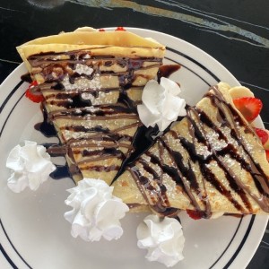 Crepes de Nutella, guineo y fresas