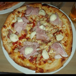 Pizza Santiago