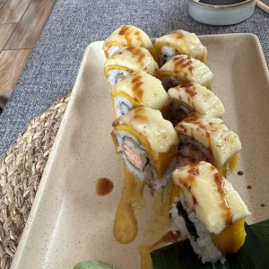 Roll salmon y queso brie 