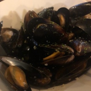 mejillones al ajillo