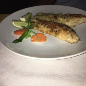 Filete de pargo al ajillo