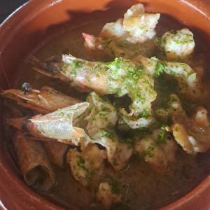 Langostinos a la criolla/ Plancha/ sal / ajillo / apanado