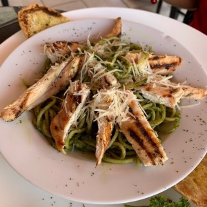 Spaguetti en salsa verde 