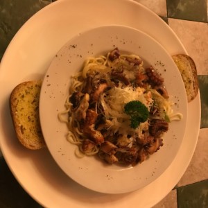 Spaguetti con pulpo al oleo 