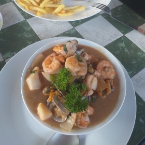 cazuela de mariscos