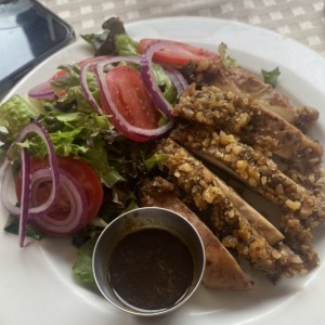 Pechuga de Pollo Con nueces y salsa de Tamarindo