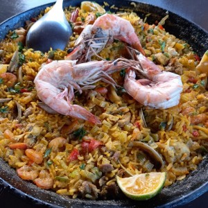 Paella mixta