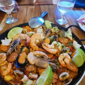 PAELLA MAR Y TIERRA