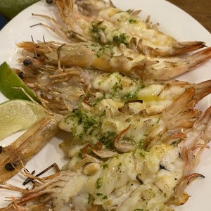 Langostinos al ajillo