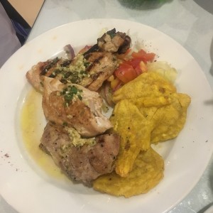 Pollo con salsa chimichurri