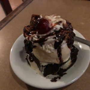 Brownie con helado